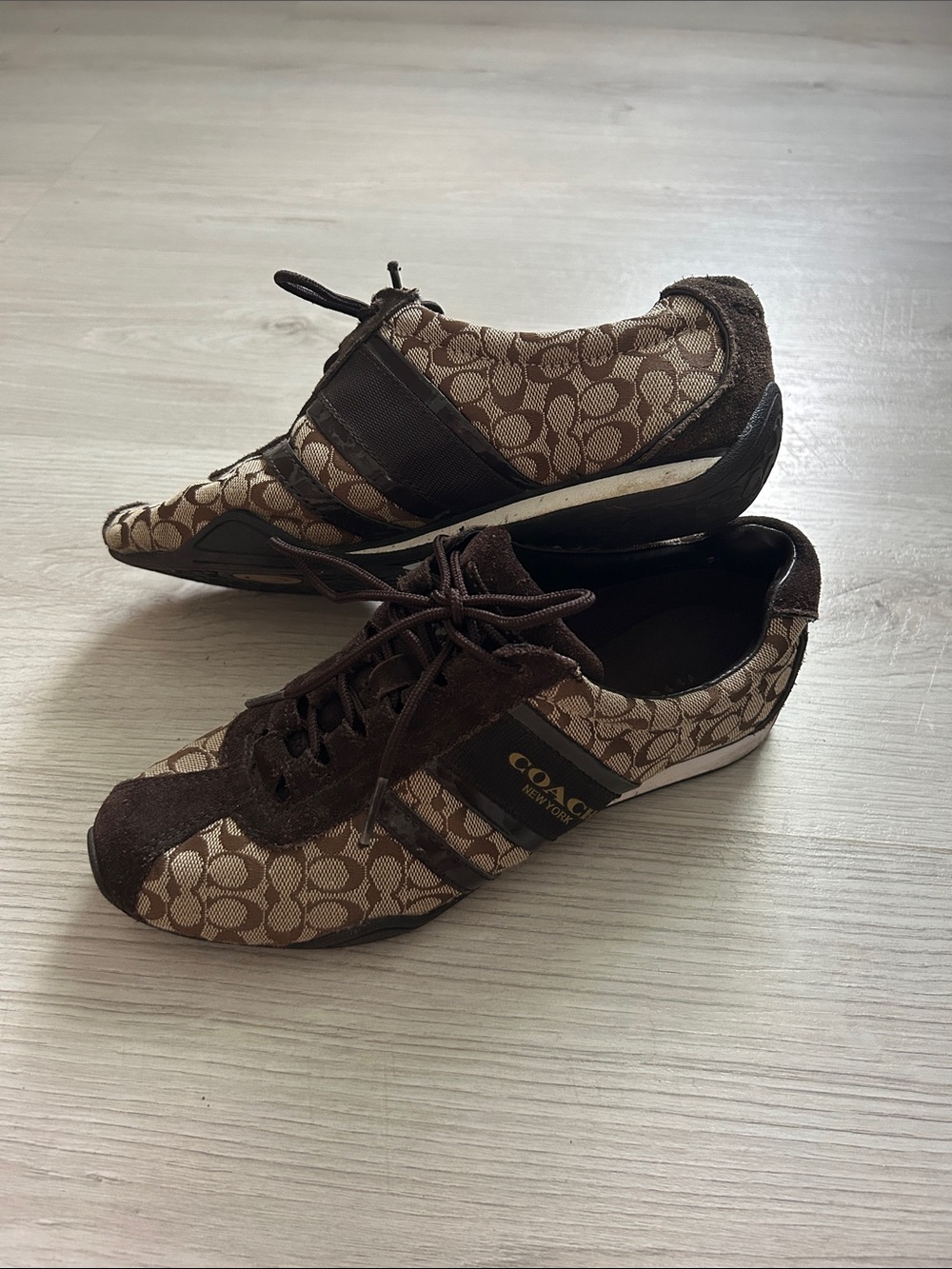 Coach Vintage Women’s Remonna Brown Signature Logo Sneaker